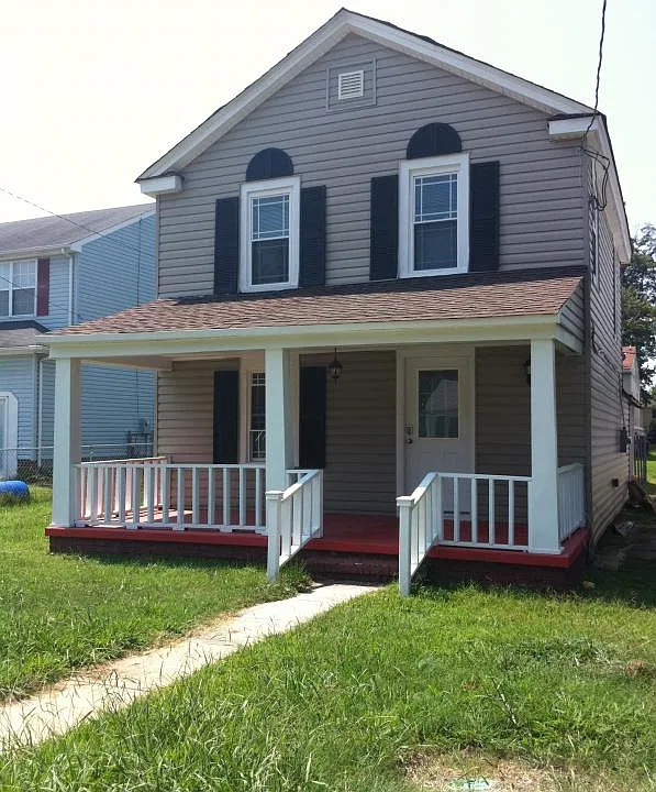 321 Pine Ave