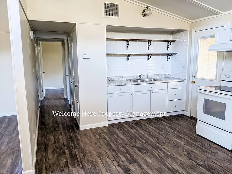 1565 Coombs Dr #1 — Photo 9
