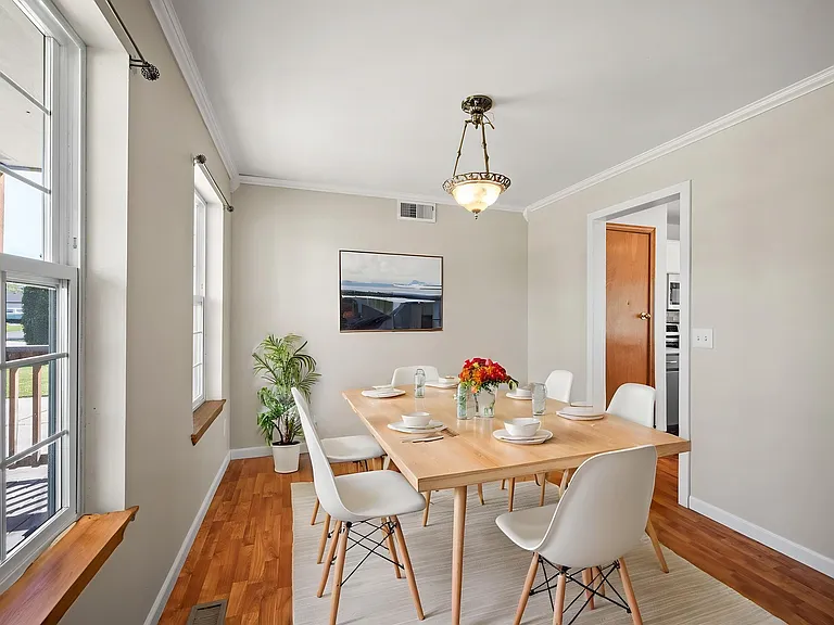 1140 W Starling Ave — Photo 10