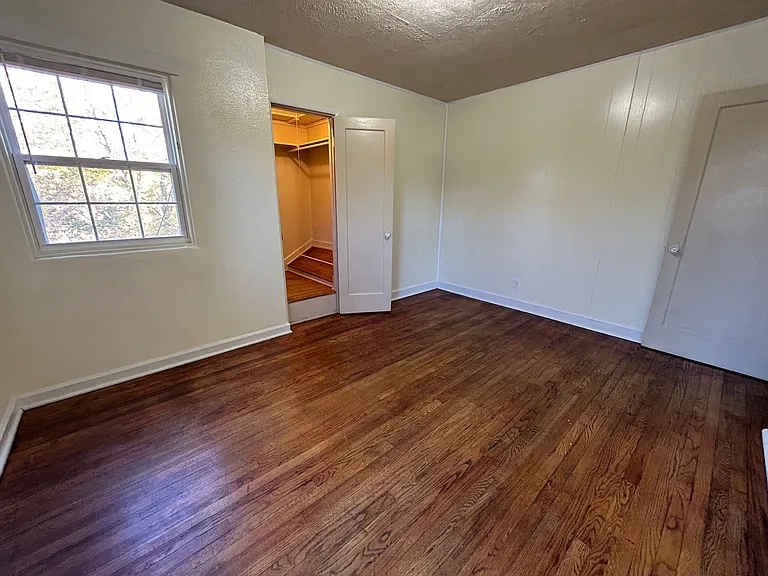 Halliday 654 E. — Photo 26