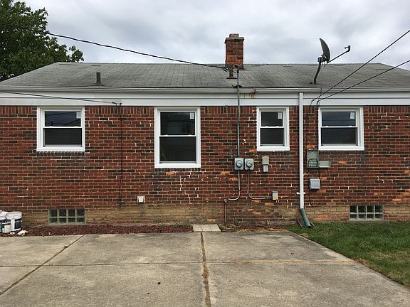 5th image of 25335 Normandy St