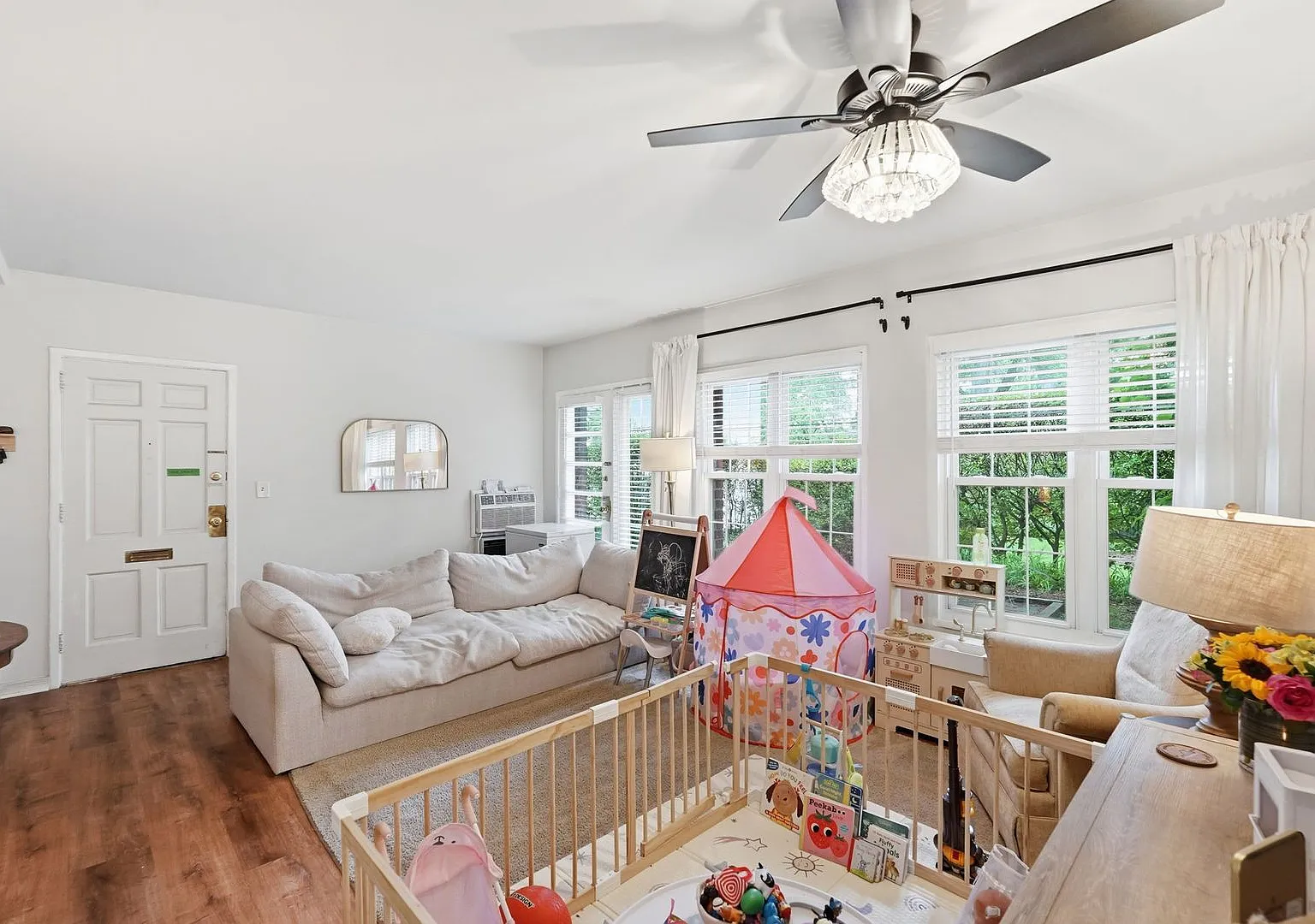 Bright Alexandria Condo with Private Patio & Community Pool! — Photo 3