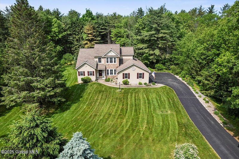 2nd image of 264 Edie Road