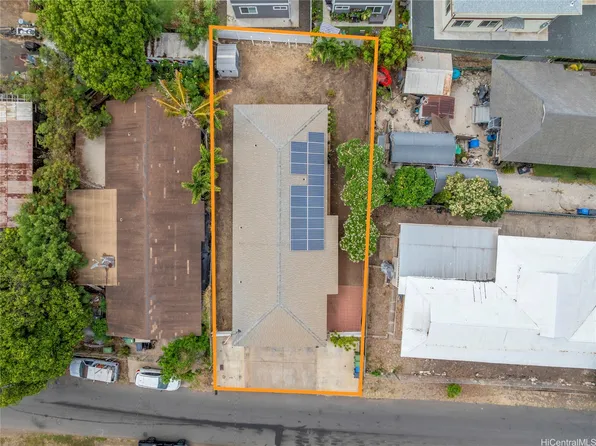 87-102 Kulaaupuni St, Waianae, HI 96792