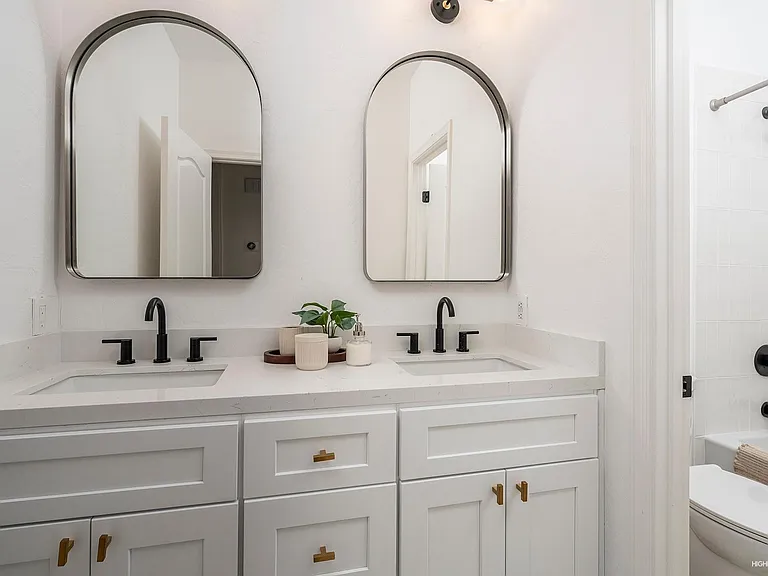 4707 E Robin Ln — Photo 13