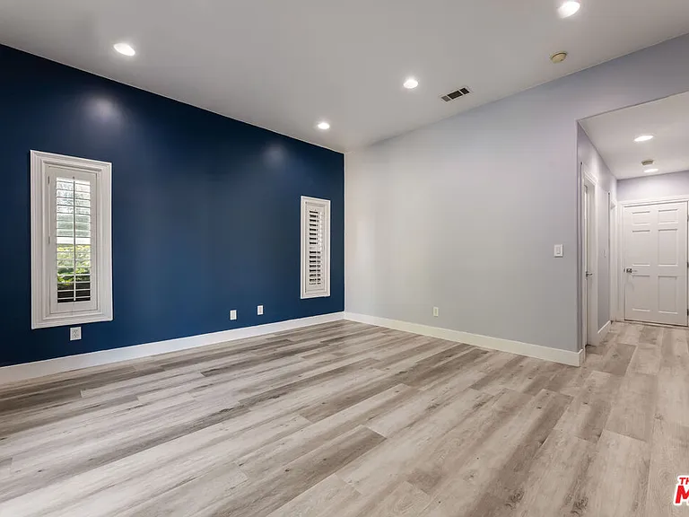 1112 S Highland Ave — Photo 33