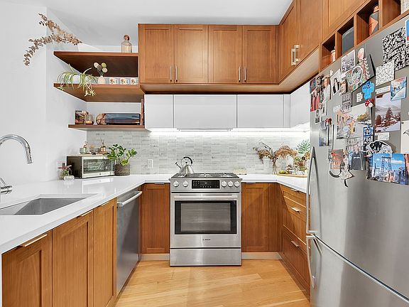 3rd image of 42 Maspeth Ave APT 3I