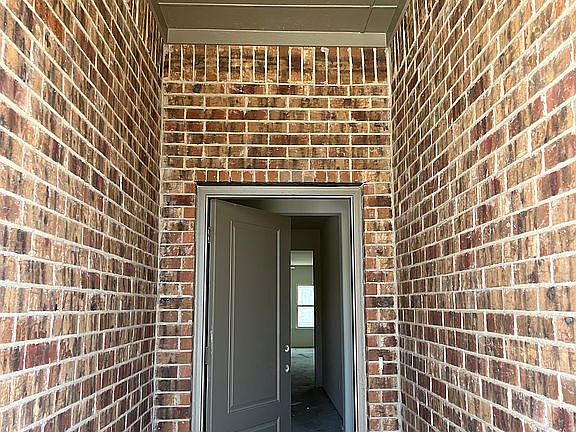 4th image of 5004 Blazer Way