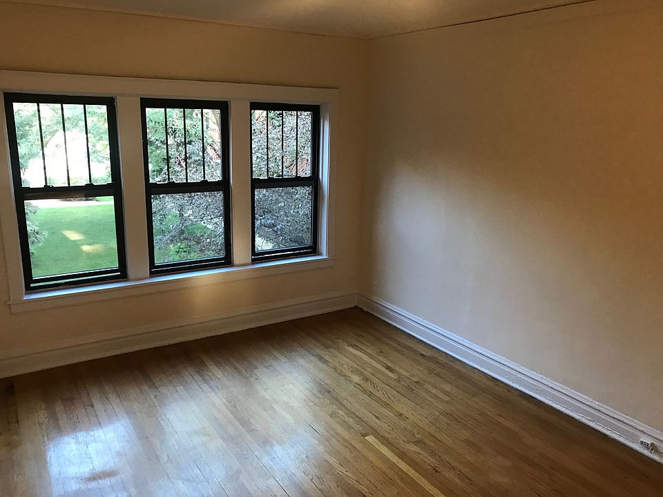1st image of 2522 N Kedzie Blvd APT 2S