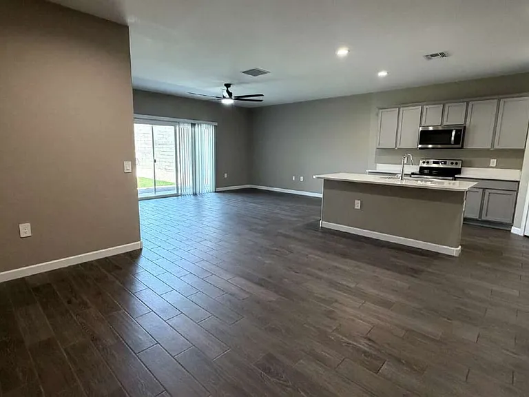 24240 W Verlea Dr — Photo 11