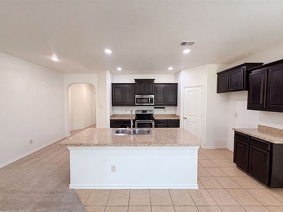 2nd image of 1108 Edgewater Dr