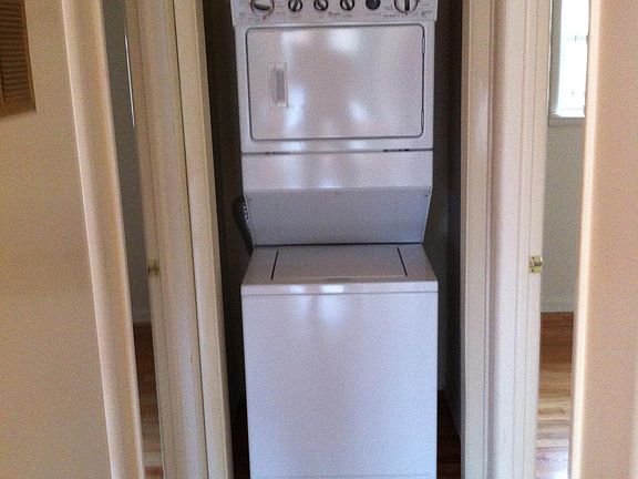 4th image of 128 S Duncan Ave APT B