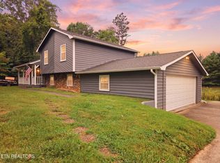 3017 Pleasant View Ave, Maryville, TN 37803