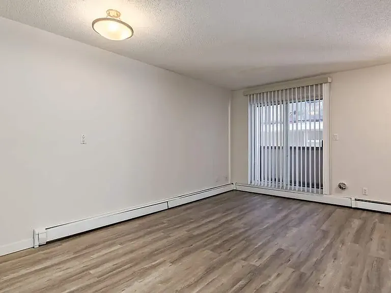 650 Meredith Rd NE — Photo 19