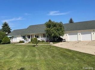 378 Meadowview Dr, Attica, MI 48412