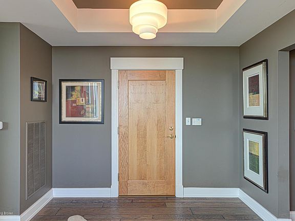 4th image of 222 Witherspoon St #305