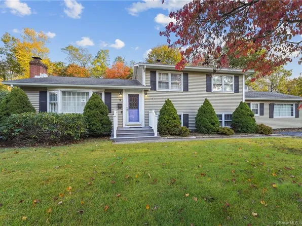 5 Larson Drive, North Haven, CT 06473