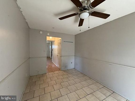 5th image of 1003 Waterside Ct