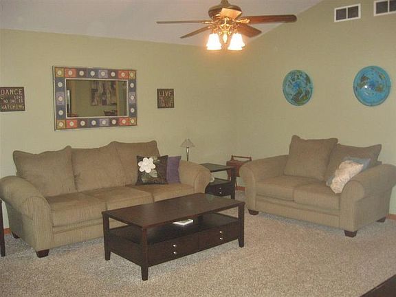5th image of 182 Shenandoah Ct