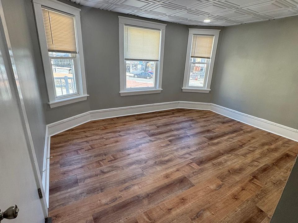 1st image of 321 Union St APT 3S