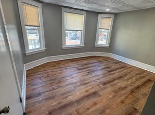 321 Union St APT 3S, Fall River, MA 02721