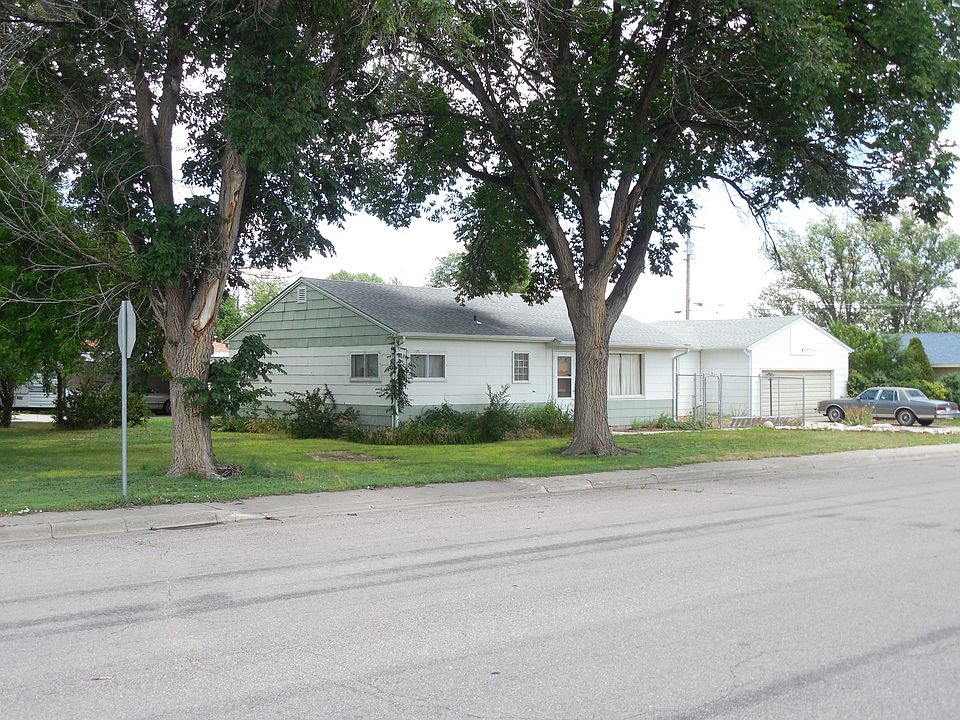 2nd image of 501 E 6th St