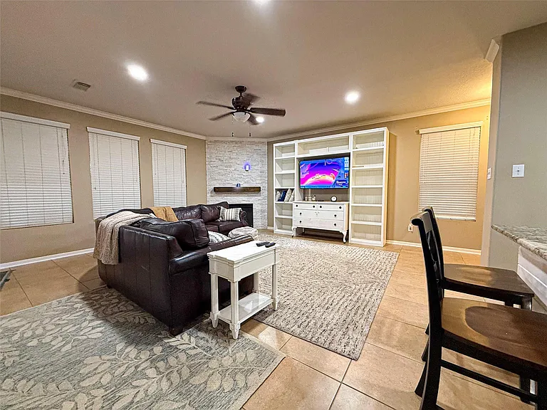 18507 Alemarble Oak St — Photo 5