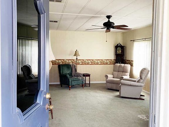 3rd image of 500 W Santa Maria St Space 32