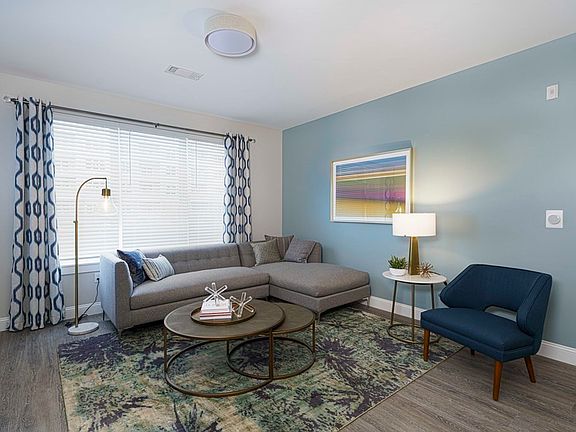 4th image of 5 Lakeshore Ctr #1101