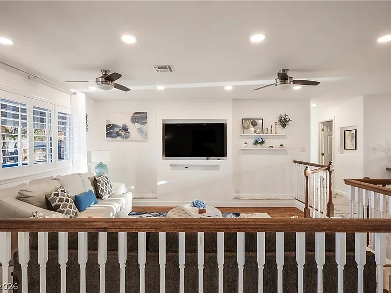 7435 Rogers St — Photo 13