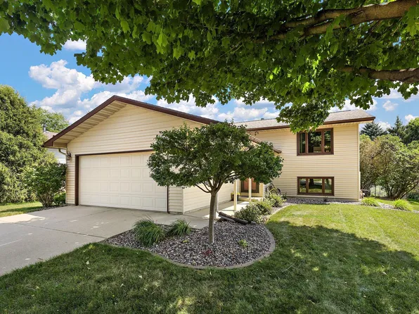 5612 Clearwater Rd NW, Rochester, MN 55901