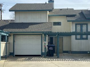 1121 S Pinkham Rd, Visalia, CA 93292