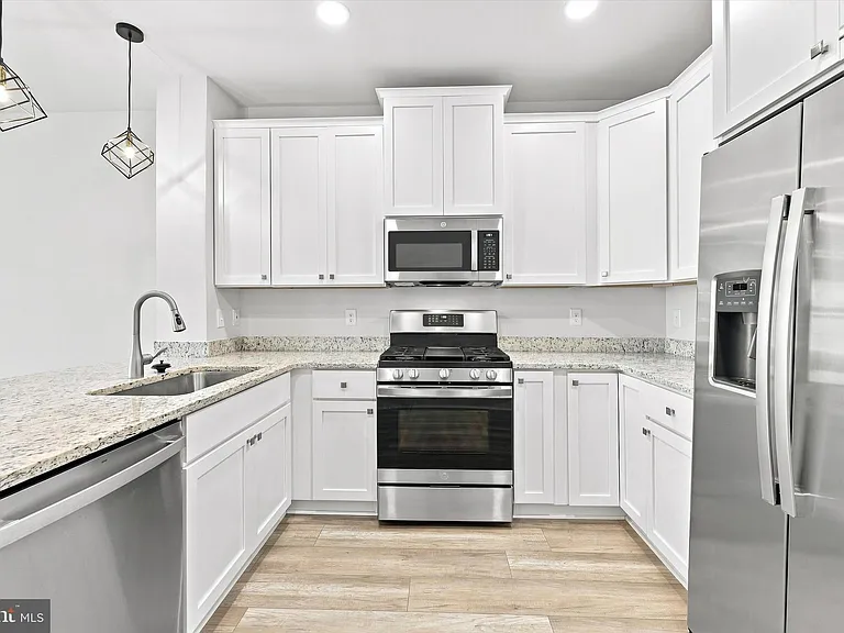 115 King St #A — Photo 10
