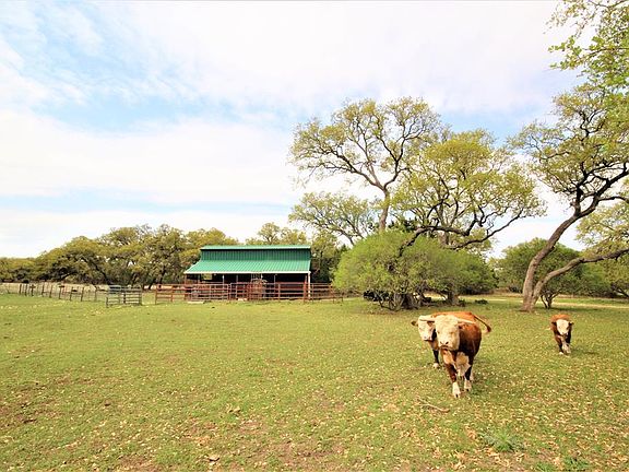 2nd image of 128 Sage Oaks Trl