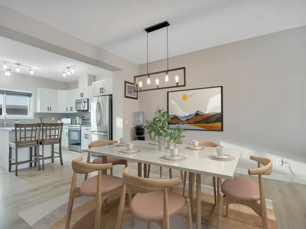 8021 Orchards Grn SW, Edmonton, AB T6X 2L5