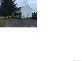 3908-3910 Brick Schoolhouse Rd, Hamlin, NY 14464