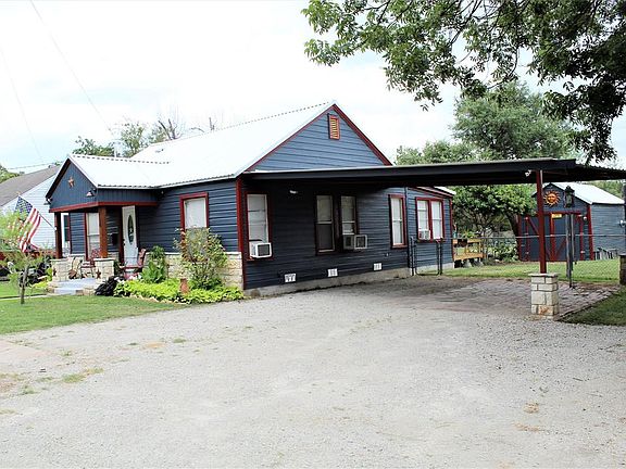 3rd image of 1110 Holcomb St