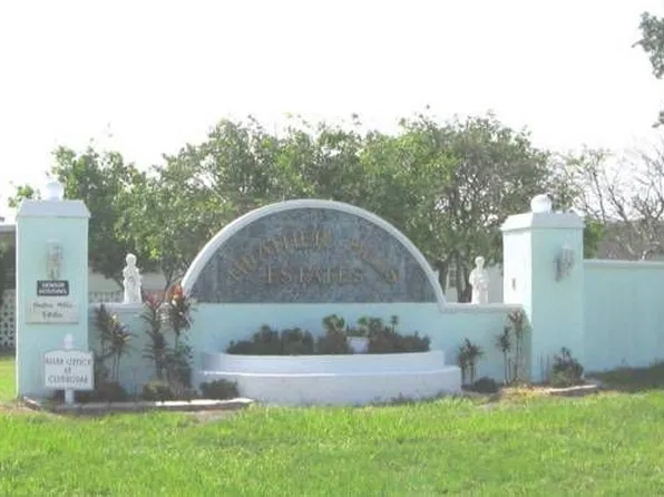 211 48th Ave W, Bradenton, FL 34207