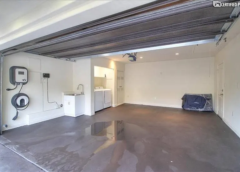 28043 Lobrook Dr — Photo 10