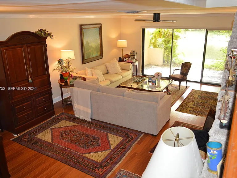 3932 Estepona Ave #7D5 — Photo 7