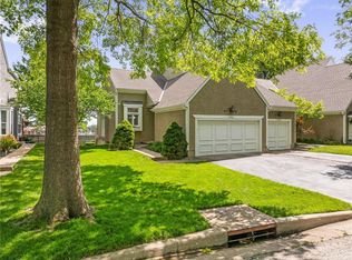 12561 Broadmoor St, Overland Park, KS 66209