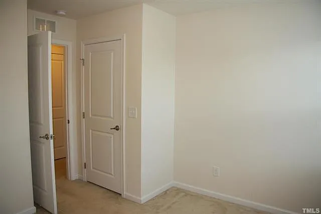 1012 Semora Ln — Photo 23