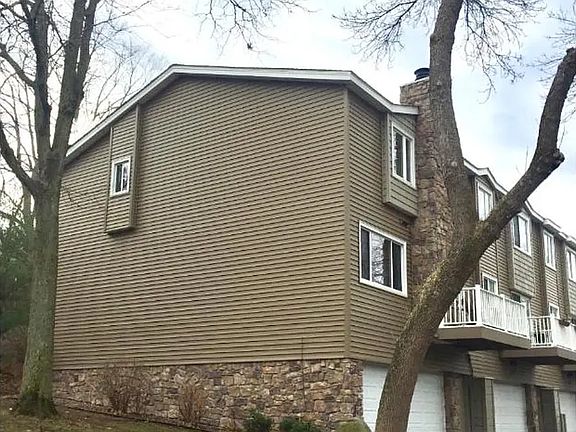 Beautiful corner unit with added privacy and ample guest parking right next to the home_perfect for hosting friends and family.