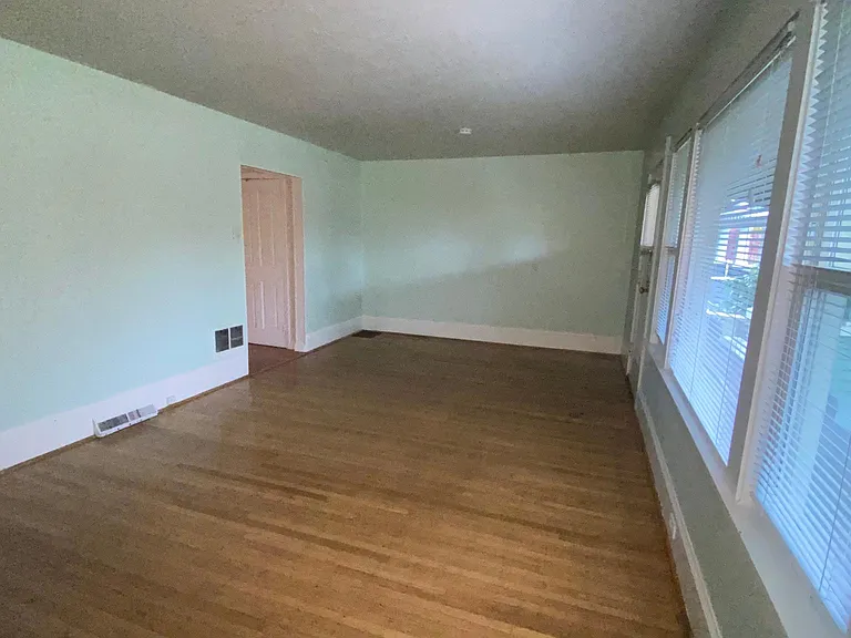 2803 NE 59th Ave — Photo 4