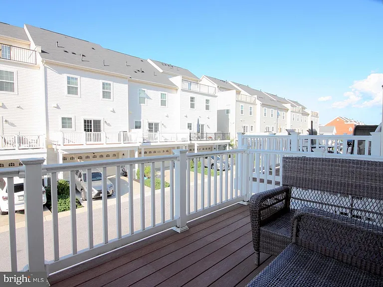 7221 Greenfitch Way — Photo 32