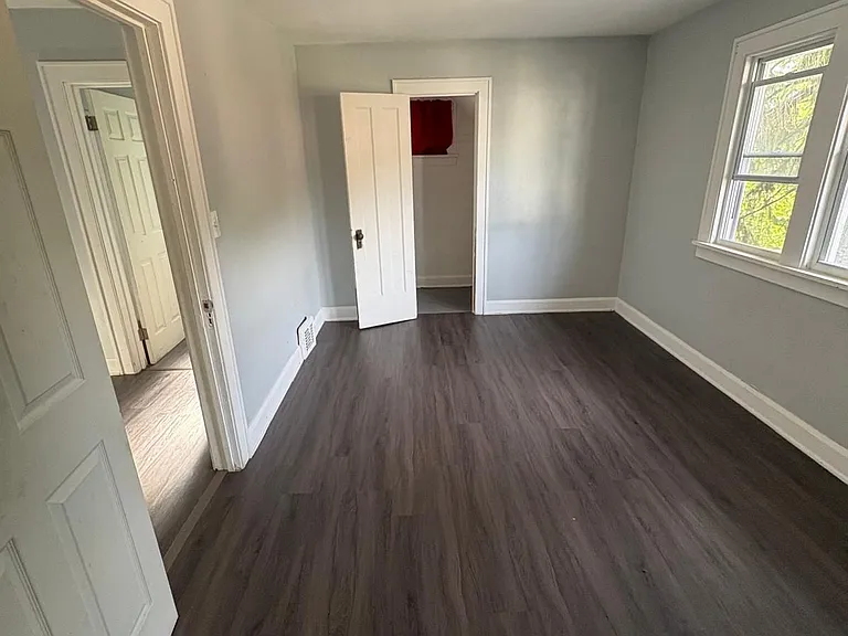 4621 Denmark Ave — Photo 6