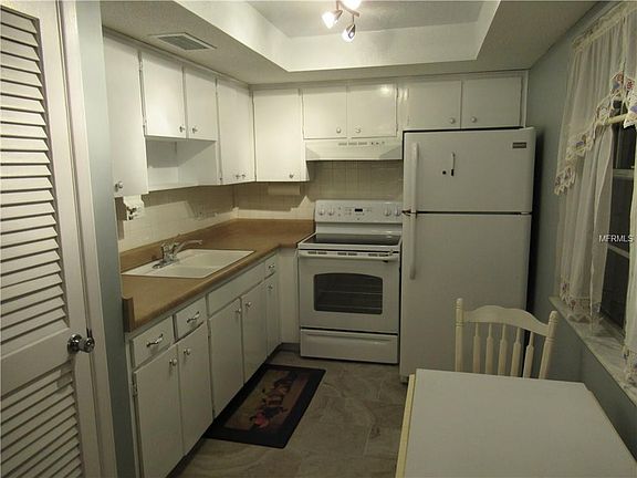 5th image of 841 Patricia Ave APT 304