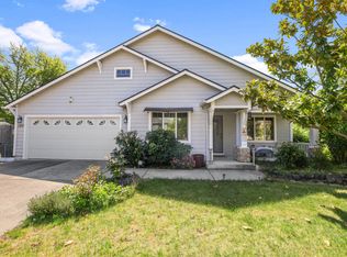 120 Nadine Ln, Central Point, OR 97502