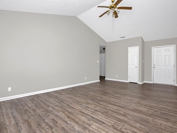 2nd image of 109 Manteo Dr