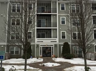 990 Vfw Pkwy APT 401, Boston, MA 02132